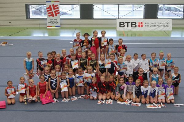 17 06 2012 Teilnehmerinnen der AK9 Fotograf Sportfotos Berlin