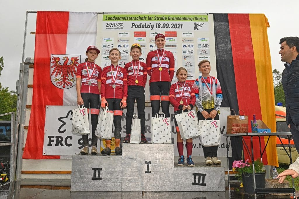 18 09 2021 Berliner Meisterschaft U13 1 Plätze Marie Louise Raake und Fabian Stimmel 2 Plätze Charlotte Leonhardt und Pepe Paul 3 Platz Karla Müller Fotograf Dietrich Kammer