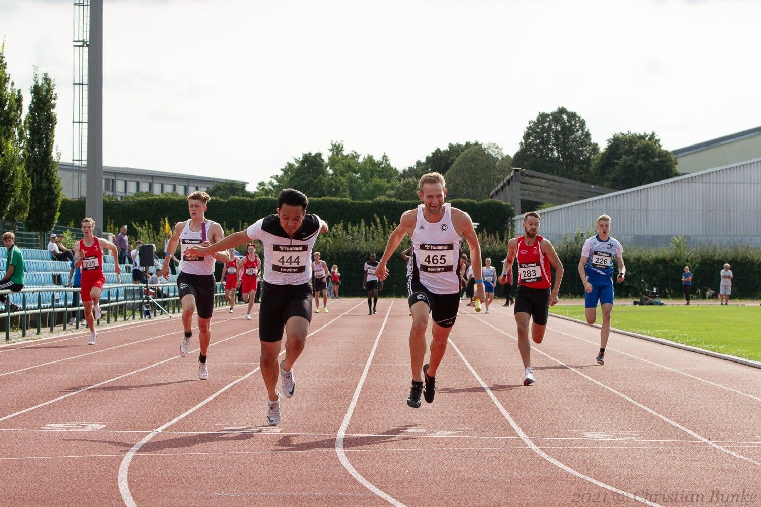 30 08 2021 Supawat erkämpft sich den Titel ein Fotofinish Fotograf Christian Bunke