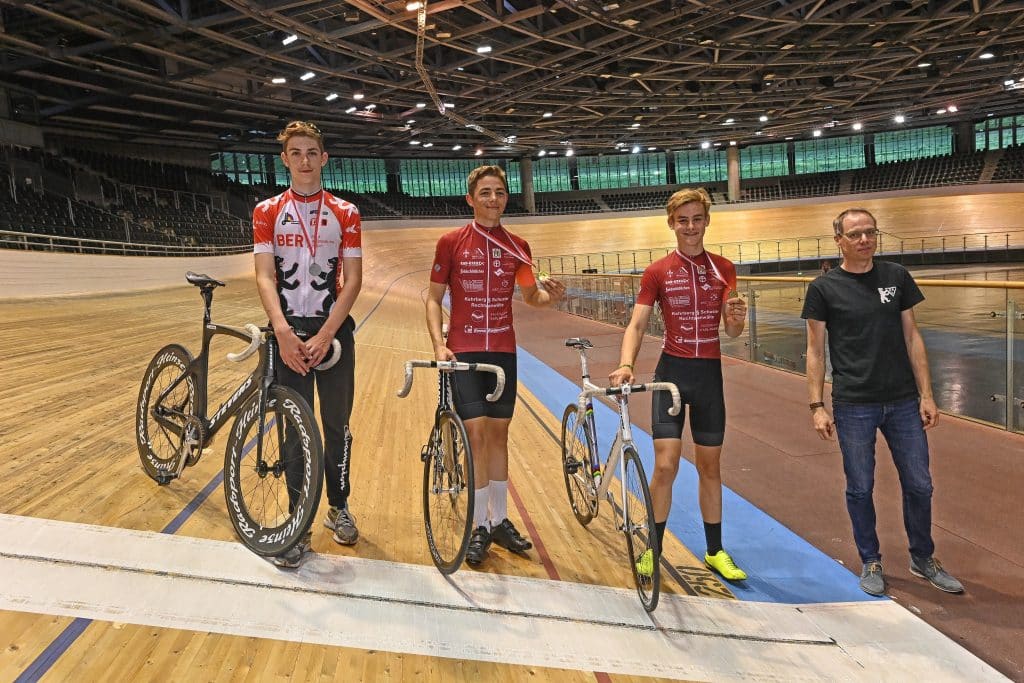 LVM Bahn 10km Punktefahren U15 1 Platz Anton Arndt 3 Platz David Moritz