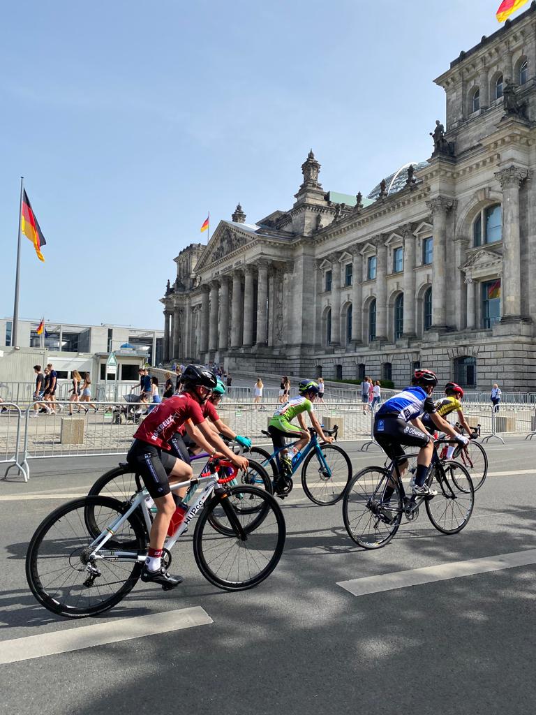 Berlin U13 entlang am Reichstag 1