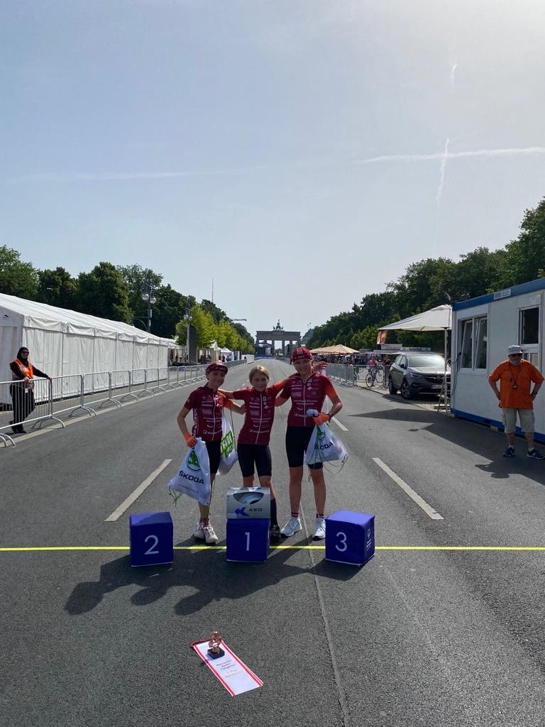 Berlin U13w 1 Platz Karla Mueller 2 Platz Leni Deneke 3 Platz Lena Mauerhoff 2