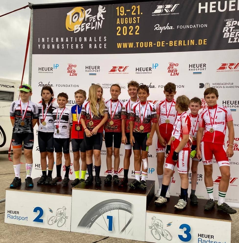 TdB U13 1 Platz Mannschaftszeitfahren LV Berlin mit Karla Mueller und Leni Deneke