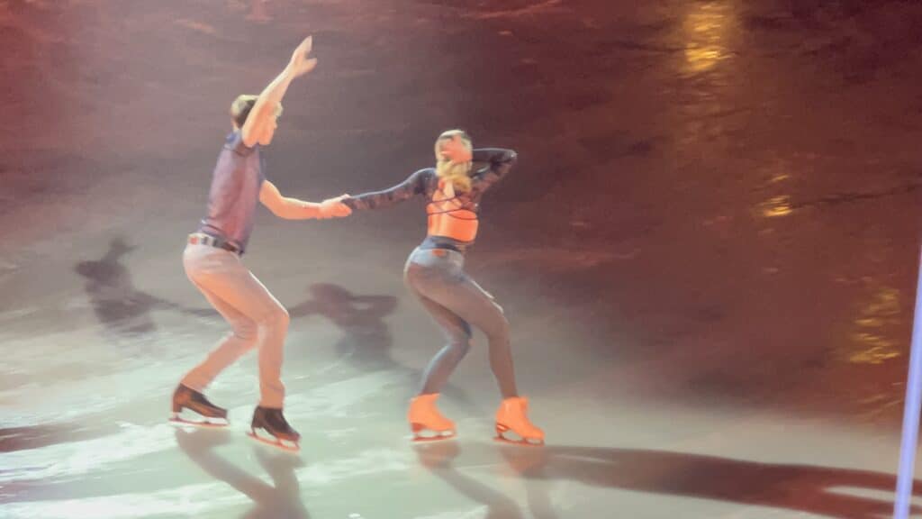 Holiday on ice 4