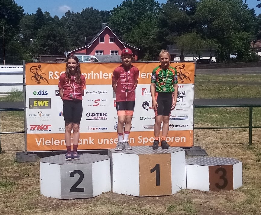 Fredersdorf Anfaenger U13 1 Platz Benjamin Tornack 2 Platz Lena Milla Schoenebeck