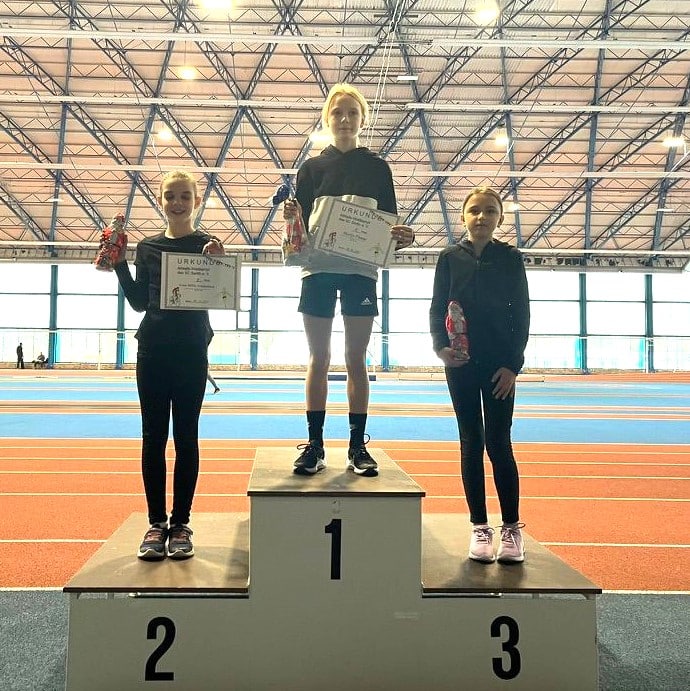 Athletiktest U13w 1 Platz Martje Plamp 2 Platz Lena Milla Schönebeck 3 Platz Marta Gaulke