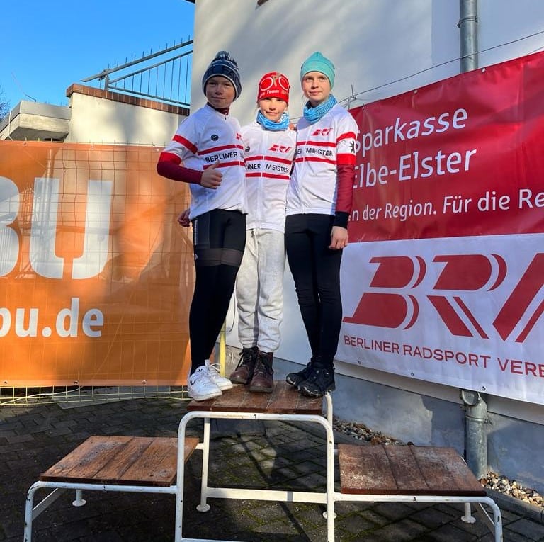 Cross LVM Finsterwalde Meistertitel für Martje Plamp und Emil Fischer U13 und Fiona Schmidmaier U11