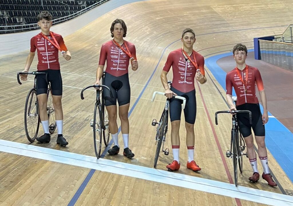 LVM U17 Ausscheidungsfahren 1 Platz Nils Borrmann 2 Platz Erno Höftmann 3 Platz Anton Arndt rechts Malte Bartsch 1 Platz U19