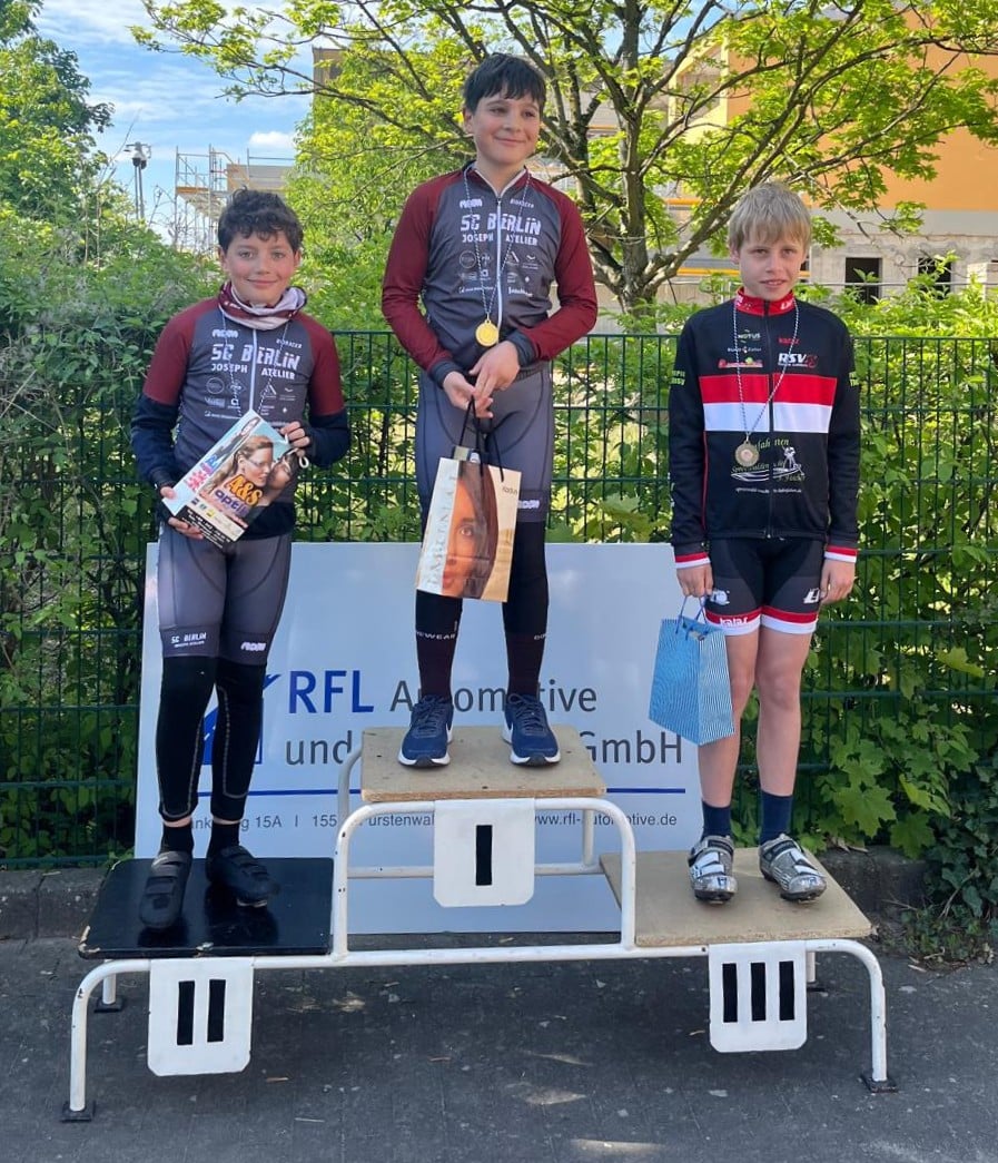 Fürstenwalde Anfänger U13 1 Platz Dejan Zhivkov 2 Platz Jonas Janitzek