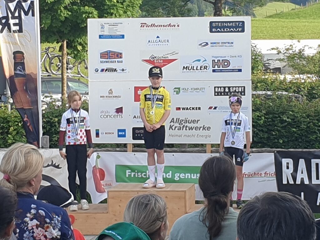 Allgäu Tour U11w 1 Etappe Lena Grundei 2 Platz und Bergtrikot