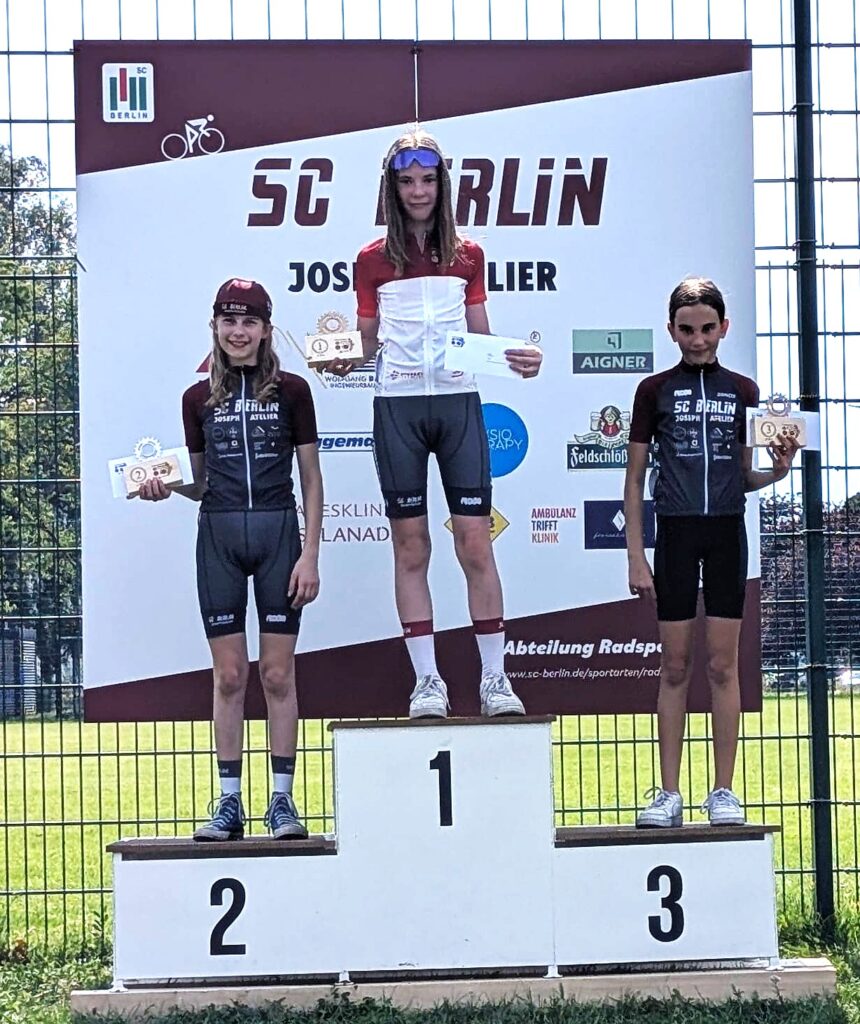 SCB Nachwuchspreis U13w 1 Platz Kaja Gellner 2 Platz Romy Hoppe 3 Platz Fiona Schmidmaier
