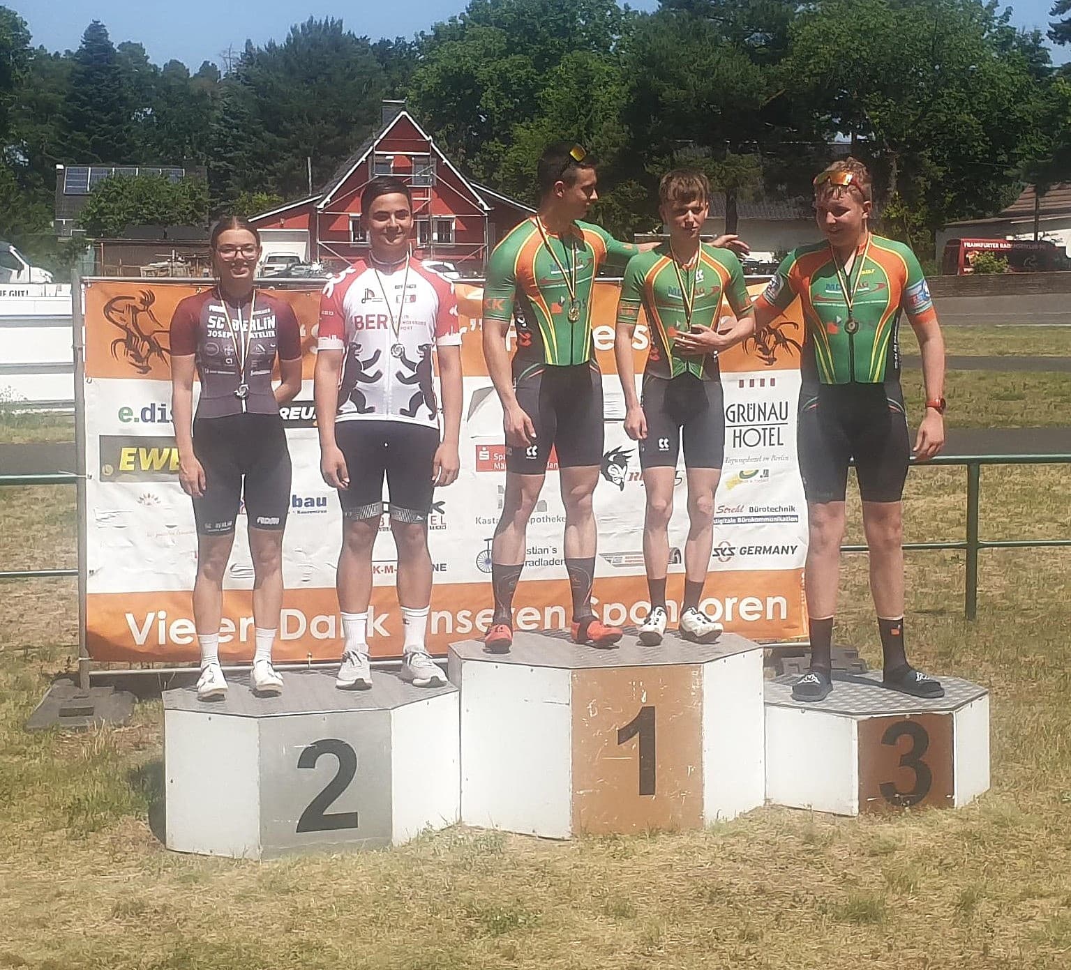 Fredersdorf 21 6 25 U17+ 2er Mannschaft 2 Platz Ella Grüneberg mit Leonard Schumann TSC