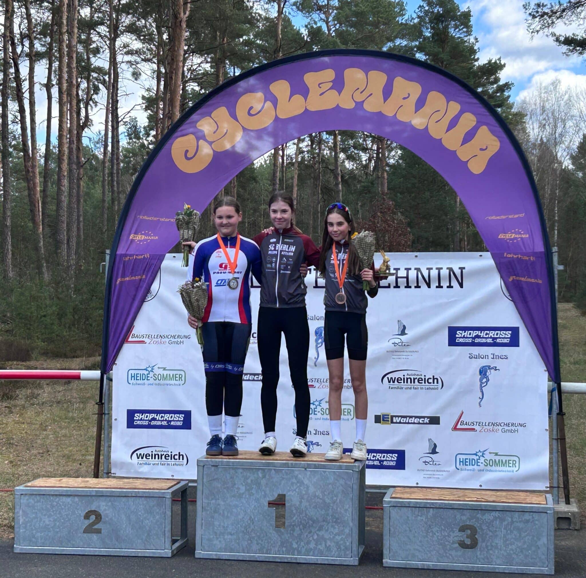Lehnin U13w 1 Platz Kaja Gellner 3 Platz Fiona Schmidmaier